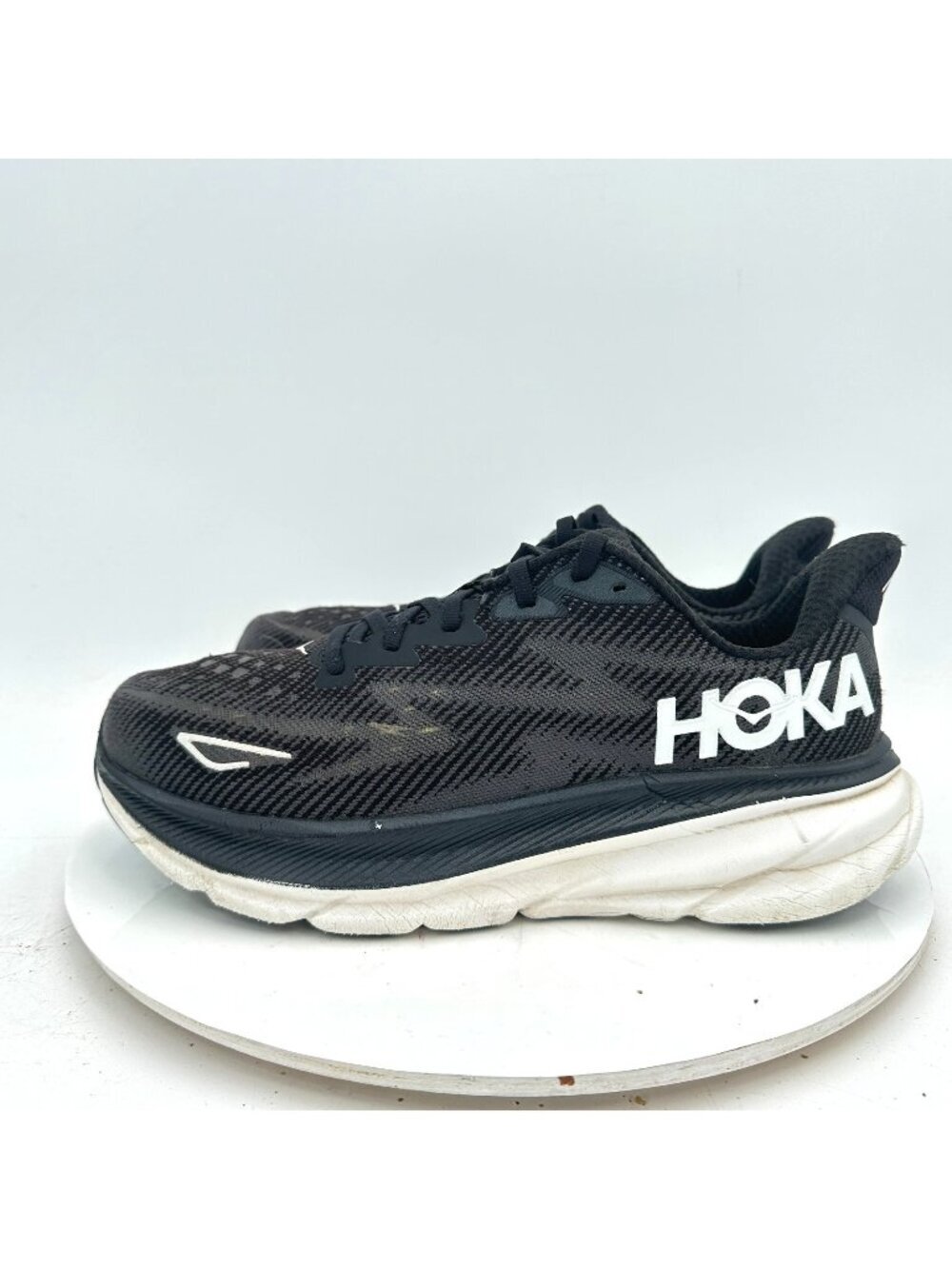 Hoka One One Clifton 9 Women Size 10B 1127896 BWHT Black White Running Shoes